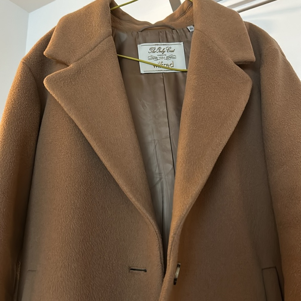 Aritzia The Only Mid Coat - Picture 7 of 9